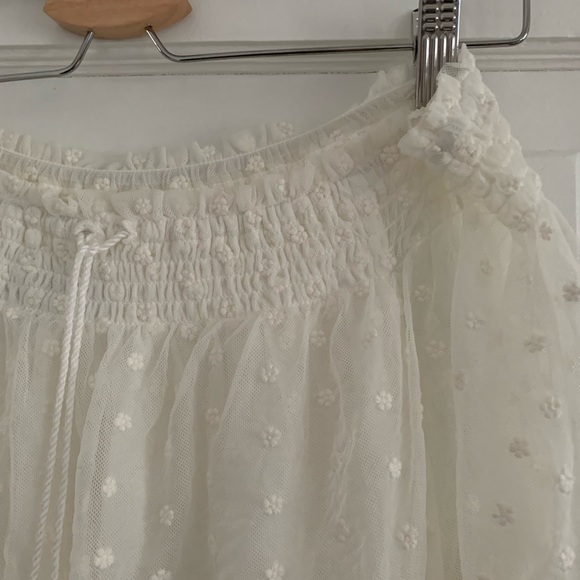 White embroidered dress size medium - Picture 7 of 9